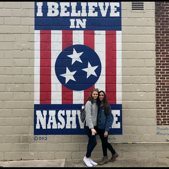 Meet your Posher, Corinne - Picture 3 of 8